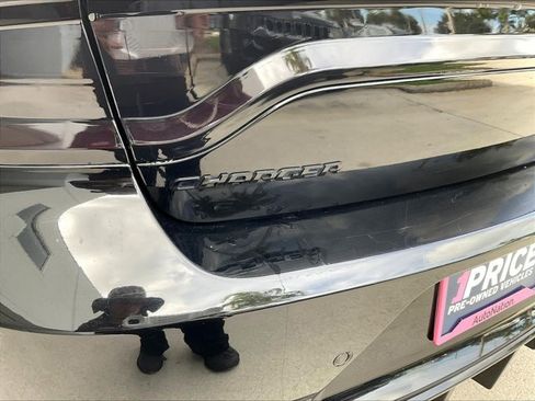 Used 2019 Dodge Charger Scat Pack w/ Dynamics Package RWD image 29
