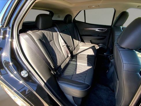 Used 2023 Buick Envision Avenir FWD image 26