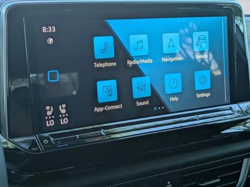 Used 2024 Volkswagen Atlas Cross Sport SE FWD image 12