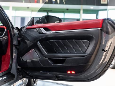 Used 2022 Porsche 911 Turbo S image 42