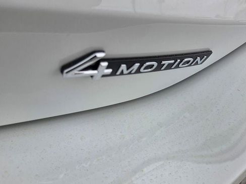 New 2026 Volkswagen Tiguan SE image 12