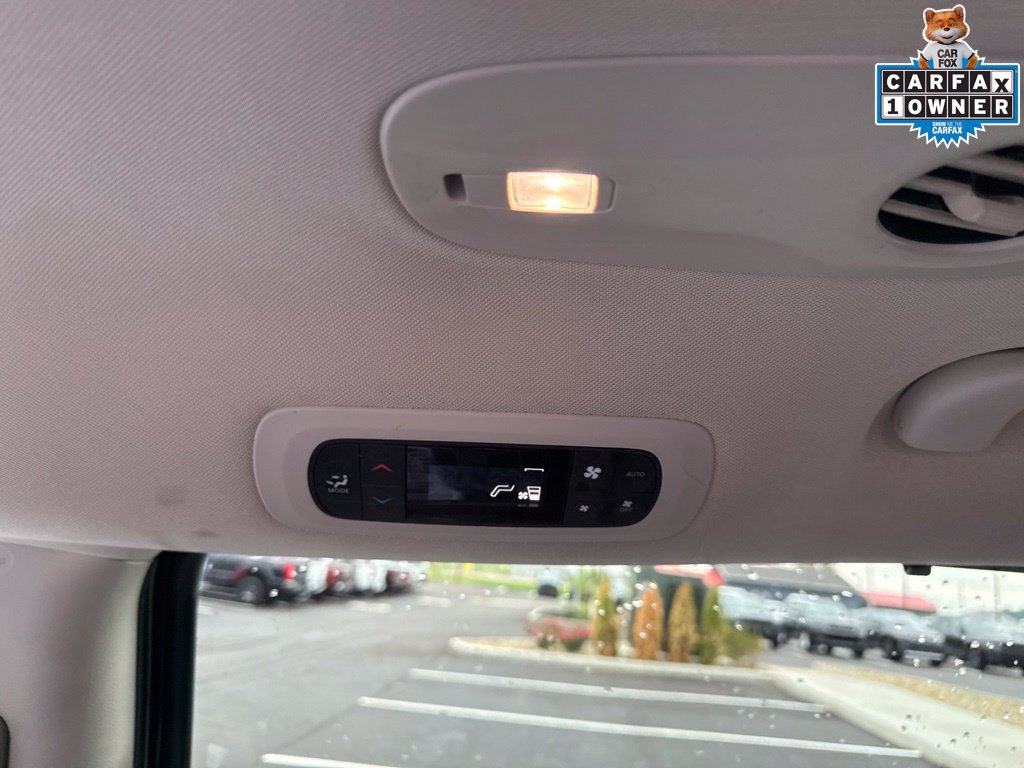 Used 2023 Chrysler Pacifica Touring-L FWD image 35