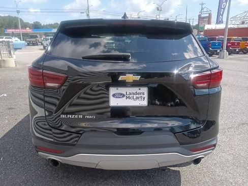 Used 2025 Chevrolet Blazer LT AWD/4WD image 4