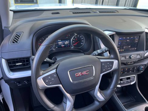 Used 2024 GMC Terrain SLE FWD image 35