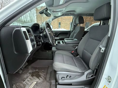 Used 2018 Chevrolet Silverado 1500 LT w/ LT Eassist Package image 2