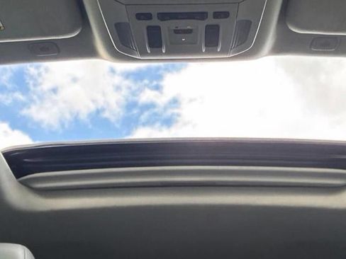 Used 2026 Toyota Highlander Limited AWD/4WD image 11