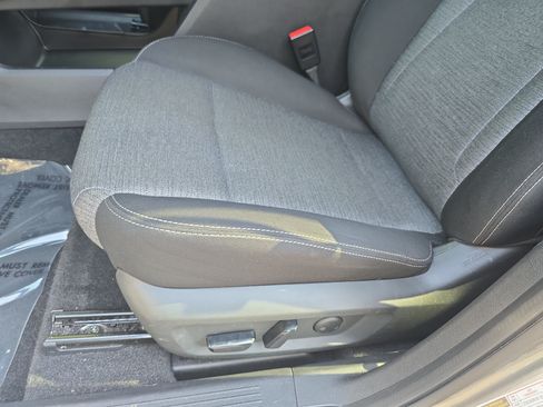 Used 2022 Nissan Rogue SV FWD image 27