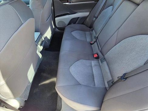 Used 2019 Toyota Camry LE image 17