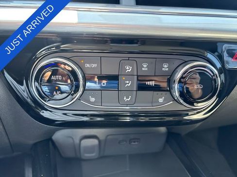 New 2026 Chevrolet Trax LT w/ Driver Confidence Package FWD image 18