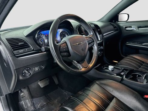 Used 2020 Chrysler 300 S RWD image 23