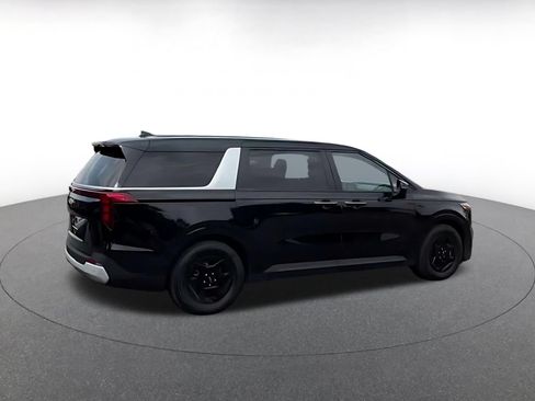 Used 2026 Kia Carnival FWD image 10