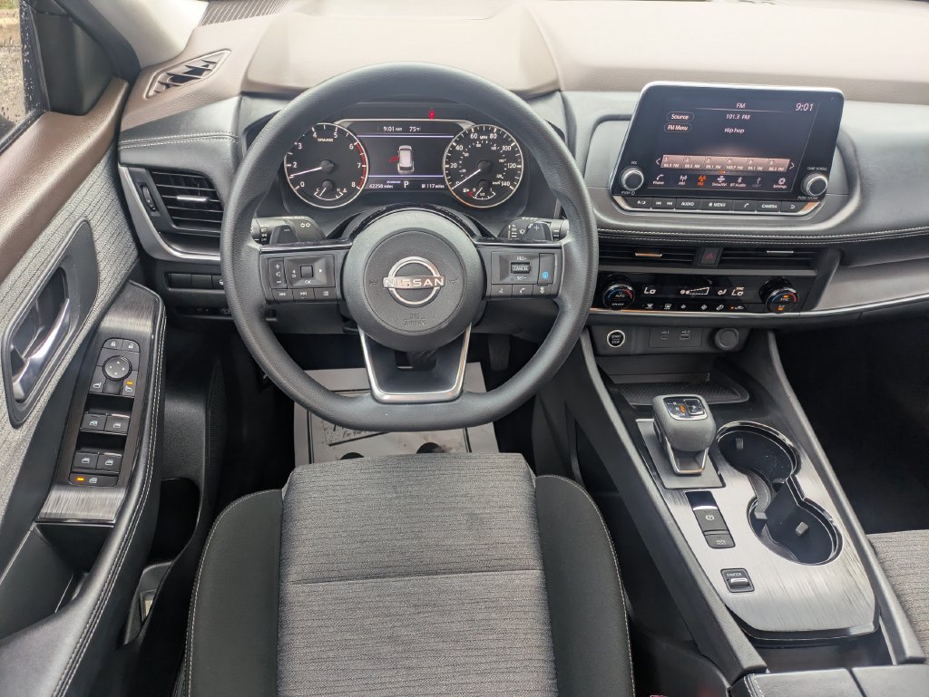 Used 2023 Nissan Rogue SV FWD image 15
