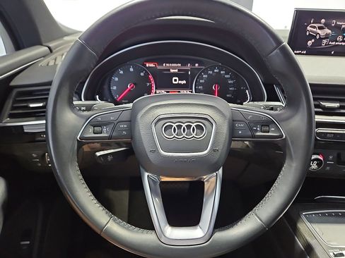 Used 2019 Audi Q7 3.0T Premium AWD/4WD image 21