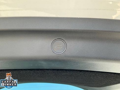Used 2023 Tesla Model Y Long Range AWD/4WD image 12