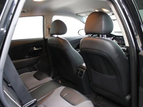 Used 2022 Kia Niro EX FWD image 28