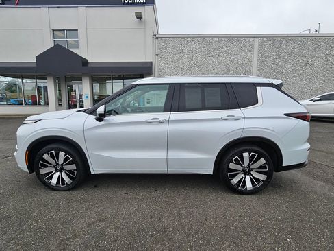 Used 2025 Mitsubishi Outlander SEL AWD/4WD image 8