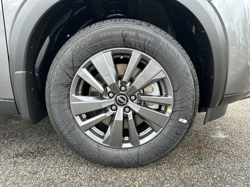 New 2025 Nissan Pathfinder SV w/ SV Premium Package image 12