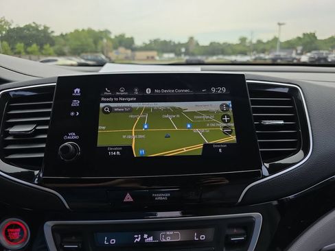 Used 2021 Honda Pilot Touring image 24