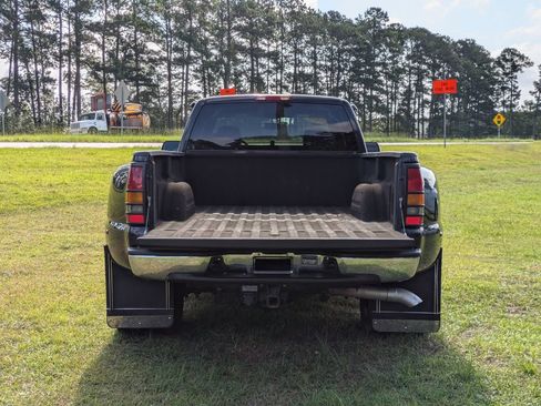 Used 2004 GMC Sierra 3500 SLE w/ Heavy-Duty Power Package RWD image 13
