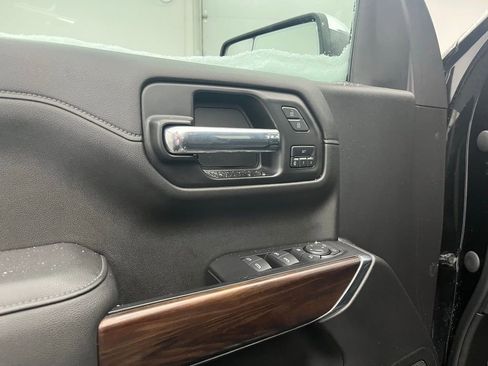 Used 2021 GMC Sierra 1500 SLT image 17