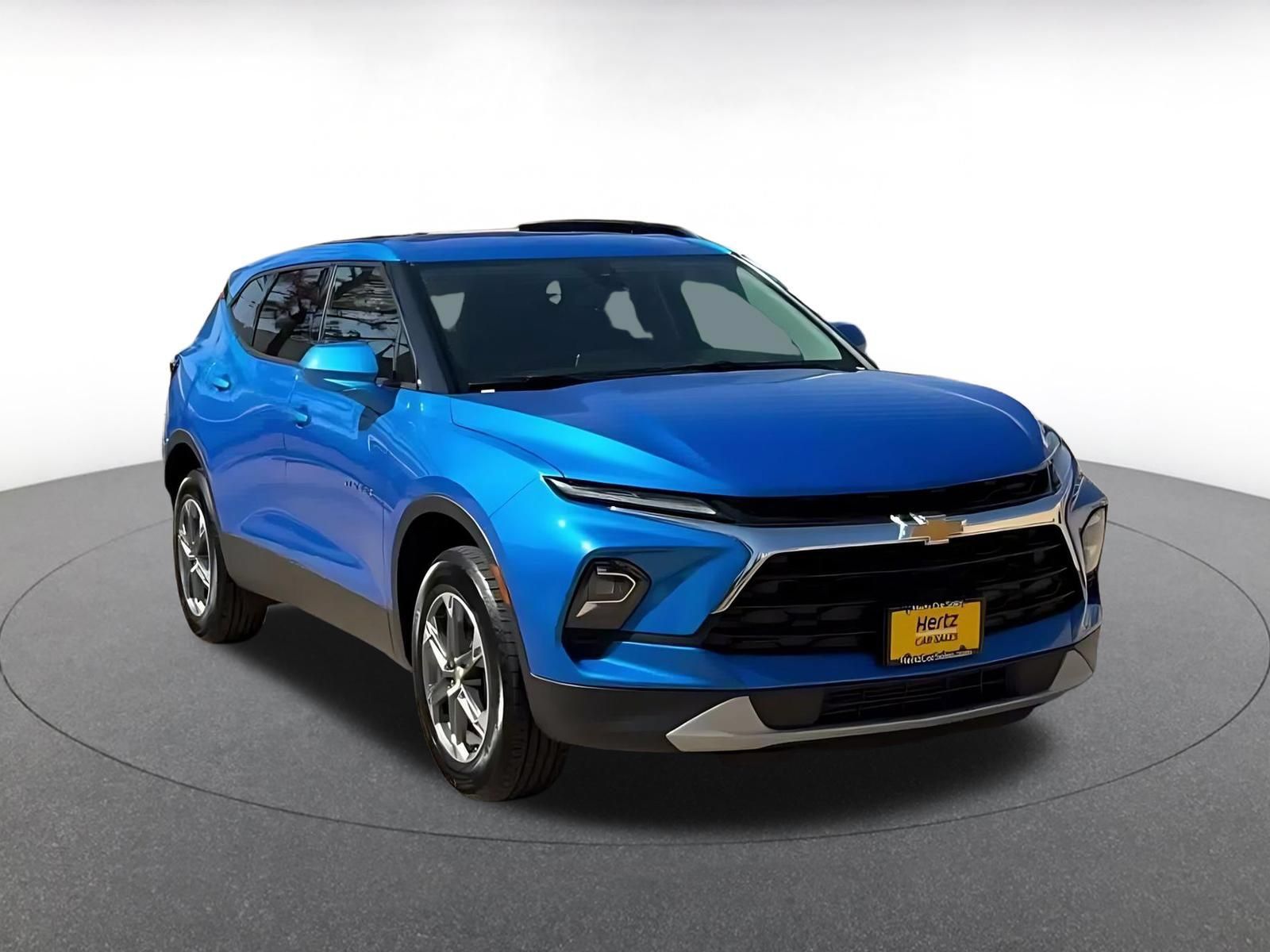 Used 2026 Chevrolet Blazer LT FWD image 3