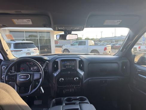 Used 2021 GMC Sierra 1500 4x4 Crew Cab w/ Sierra Value Package image 28