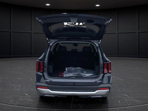 New 2026 Kia Sorento S image 13