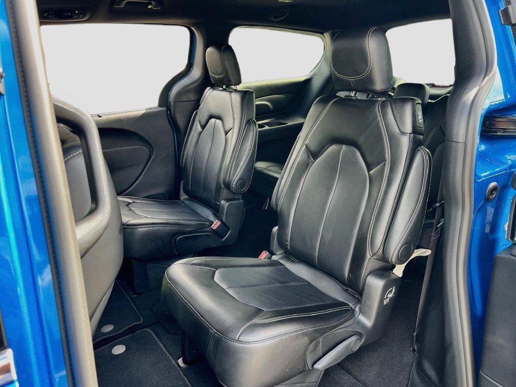 Used 2026 Chrysler Pacifica Select FWD image 23