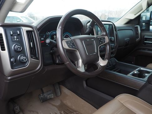 Used 2017 GMC Sierra 3500 Denali w/ Duramax Plus Package image 11