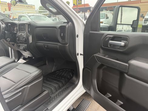 Used 2020 Chevrolet Silverado 2500 W/T w/ WT Fleet Convenience Package image 17