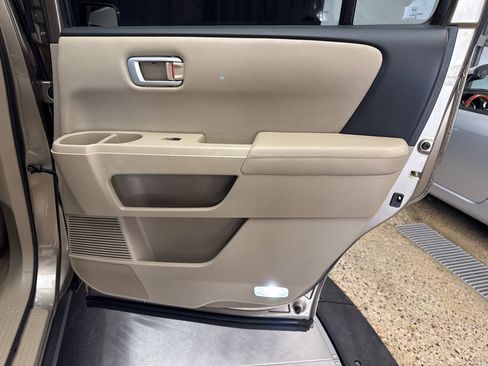 Used 2011 Honda Pilot EX-L image 31