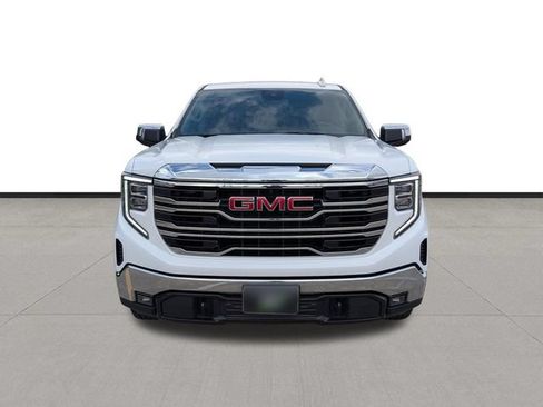 Used 2025 GMC Sierra 1500 SLT RWD image 2
