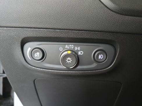 Used 2023 Buick Encore GX Select w/ Sport Touring Package FWD image 25