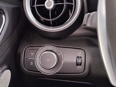 Used 2024 Alfa Romeo Giulia Veloce image 28