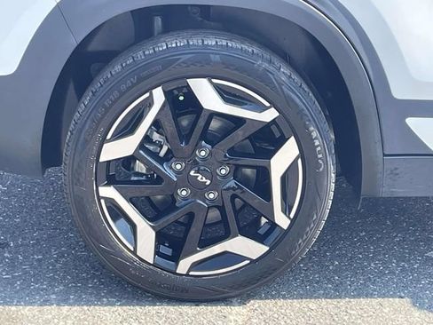 Used 2024 Kia Seltos SX w/ SX Sunroof Package AWD/4WD image 7