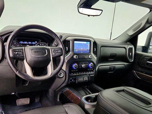Used 2022 GMC Sierra 2500 Denali w/ Denali Black Diamond Edition AWD/4WD image 13
