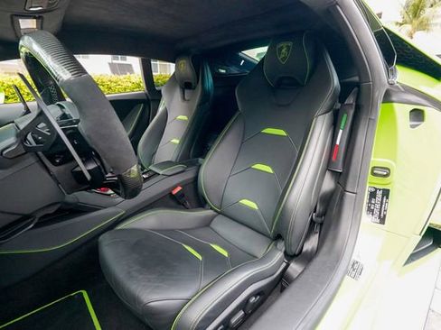 Used 2021 Lamborghini Huracan EVO RWD image 56