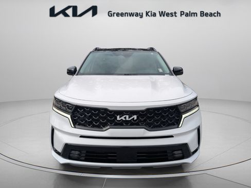 Certified 2023 Kia Sorento SX AWD/4WD image 2