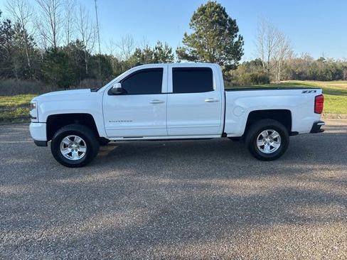 Used 2017 Chevrolet Silverado 1500 LT w/ All Star Edition image 5