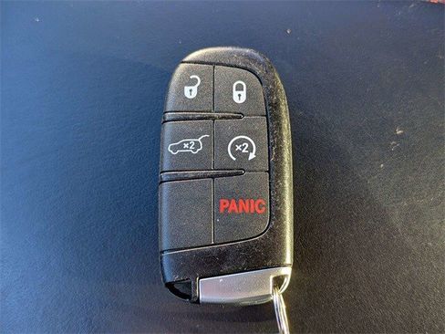 Used 2024 Dodge Durango GT image 33