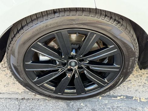 Used 2023 Land Rover Range Rover SE image 16