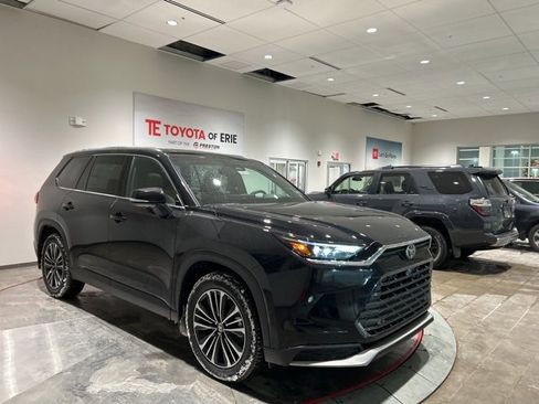 New 2026 Toyota Grand Highlander AWD Hybrid image 1