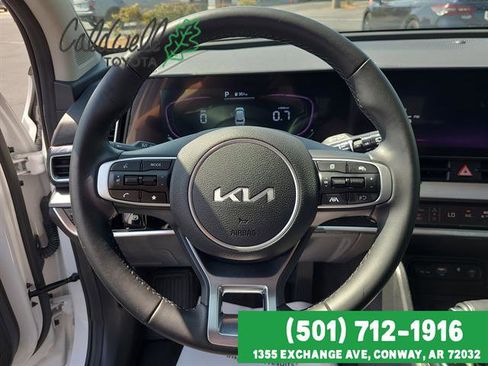 Used 2025 Kia Sportage EX image 24