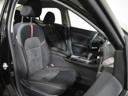 Certified 2021 Nissan Sentra SR FWD image 31