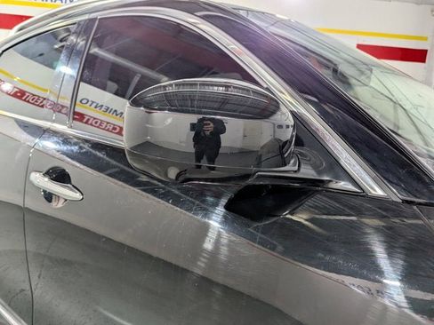 Used 2017 INFINITI QX70 AWD w/ Premium Package image 51