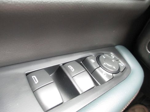 Used 2025 GMC Yukon AT4 image 29