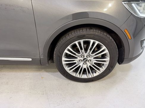 Used 2018 Lincoln MKX Reserve image 30