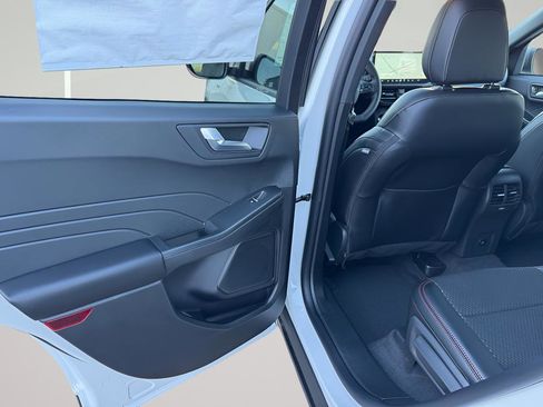 New 2026 Ford Escape ST-Line w/ Tech Pack #1 image 18