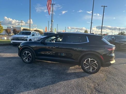 New 2026 Chevrolet Equinox EV LT image 6