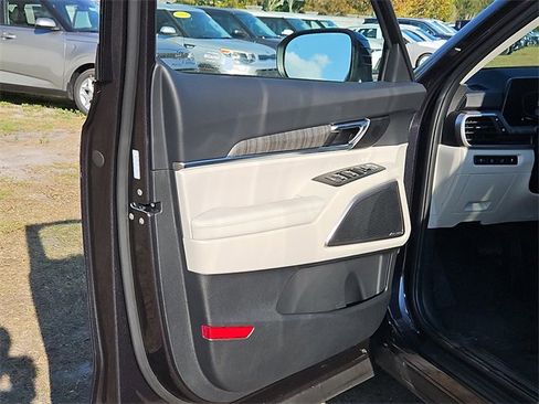 New 2025 Kia Telluride EX image 16